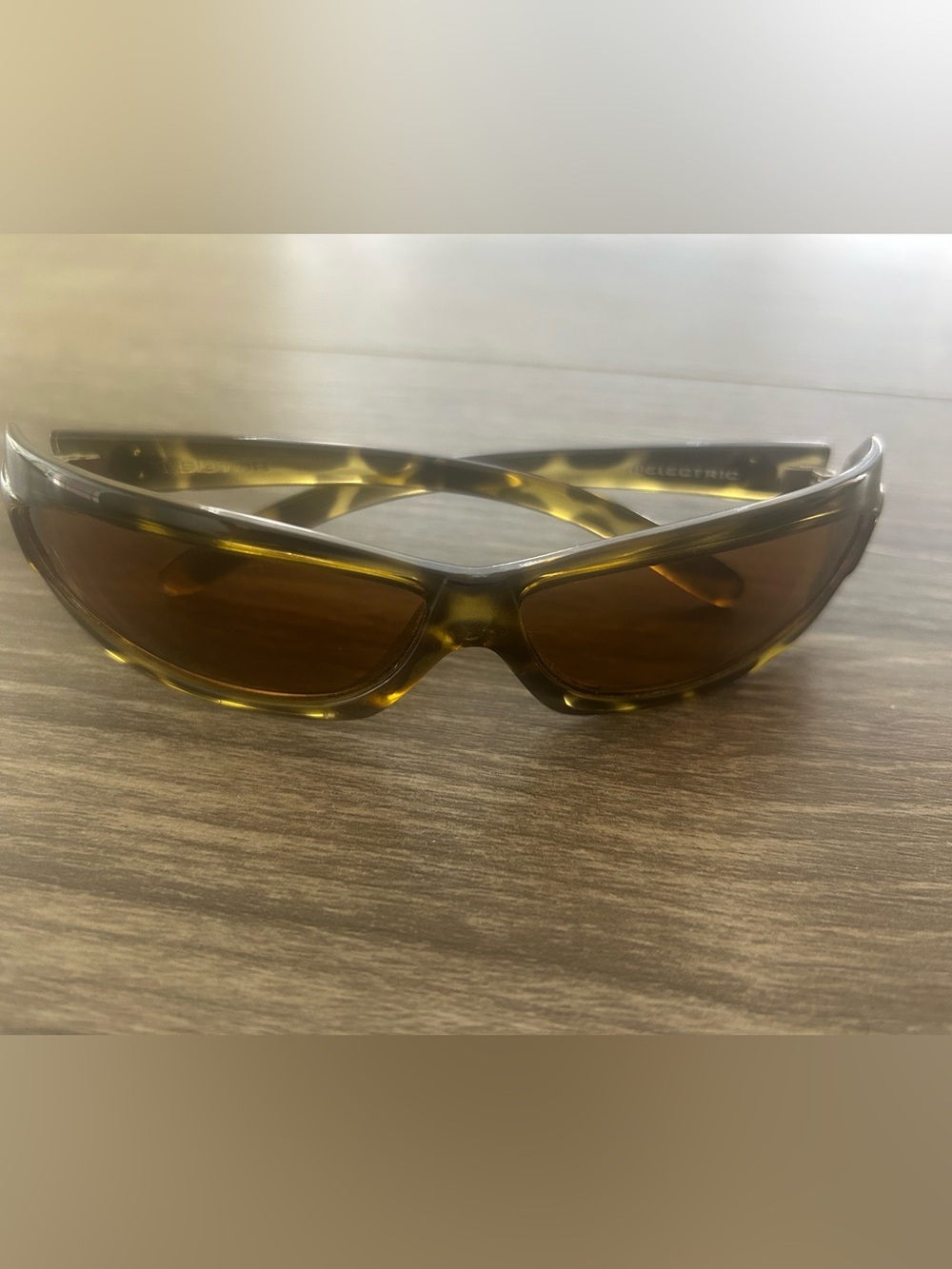 ELECTRIC RESISTOR Tortoise Wrap Sunglasses .
